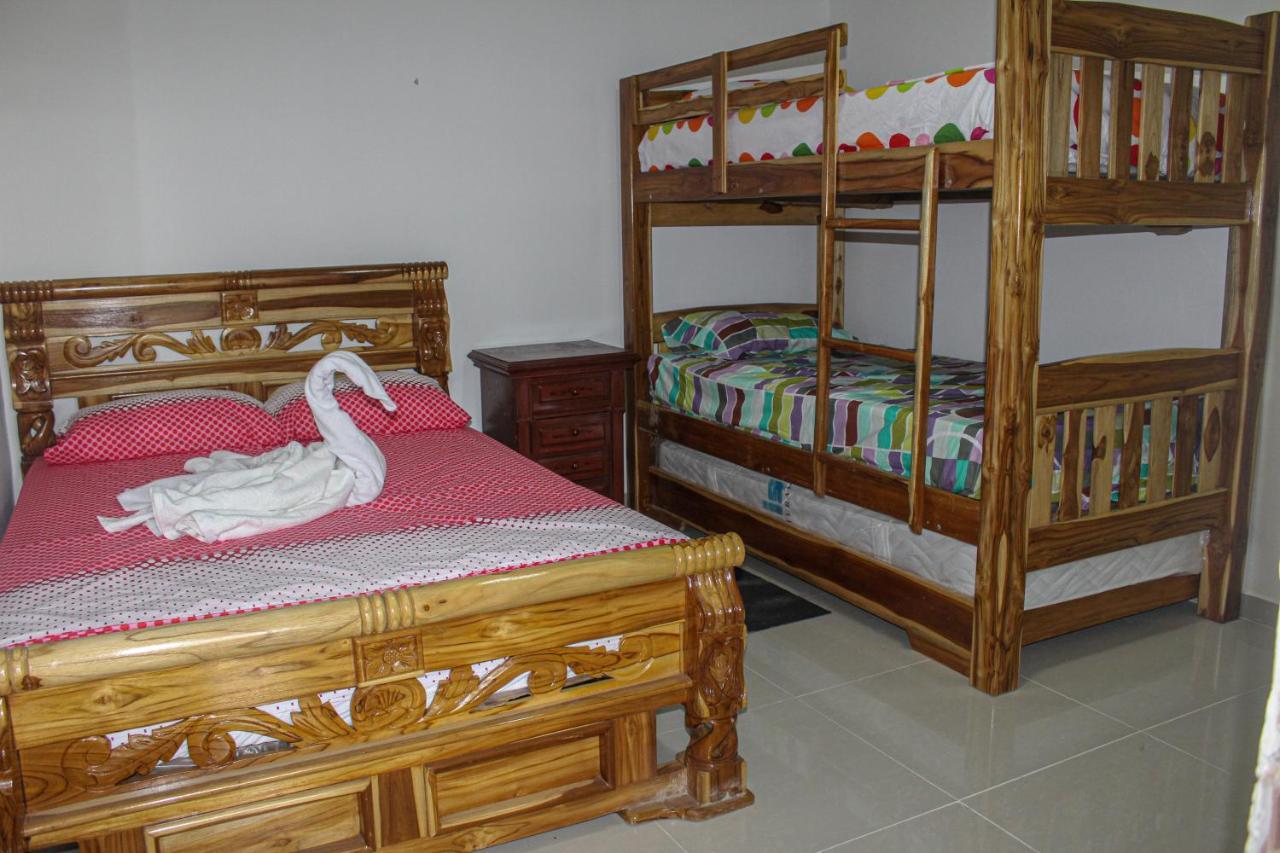 Hotel Villa Lucy Playa Ladrilleros Esterno foto
